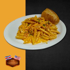 Penne vodka with chicken - Penne vodka con pollo